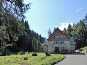 Waldhotel Crottendorf im Sommer